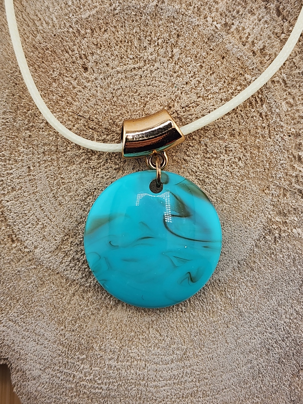 18in Adjustable Turquoise Marble Disc Pendant Necklace - Women's Jewelry